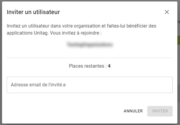 La fenêtre d'invitation d'un utilisateur, indiquant le nombre de places restantes au-dessus du champ email La fenêtre d'invitation d'un utilisateur, indiquant le nombre de places restantes au-dessus du champ email